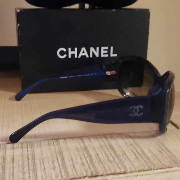 NWT⭐AUTHENTIC CHANEL⭐ Blue Jackie O style STUNNING SOPHISTICATED Sunglasses. - Picture 3 of 16